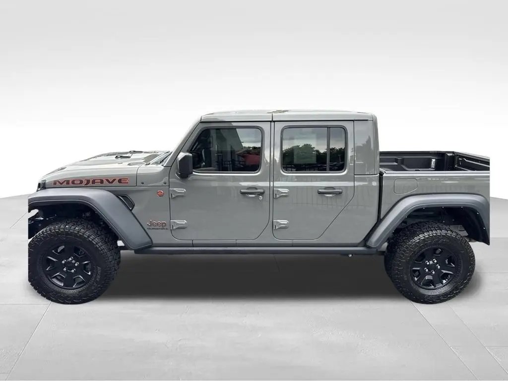 2023 Jeep Gladiator Mojave photo 3