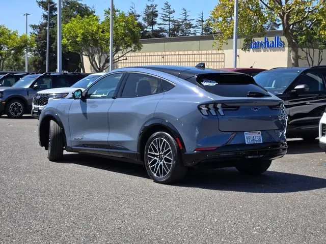 2024 Ford Mustang-Mach-e Premium photo 4