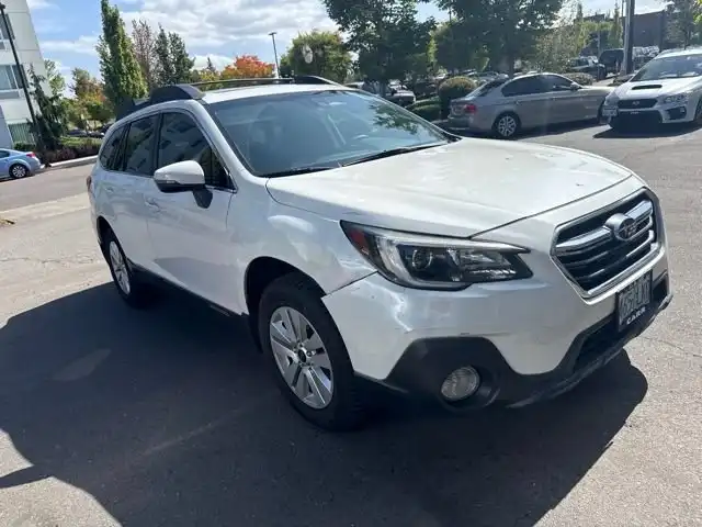 2019 Subaru Outback 2.5i Premium's photo
