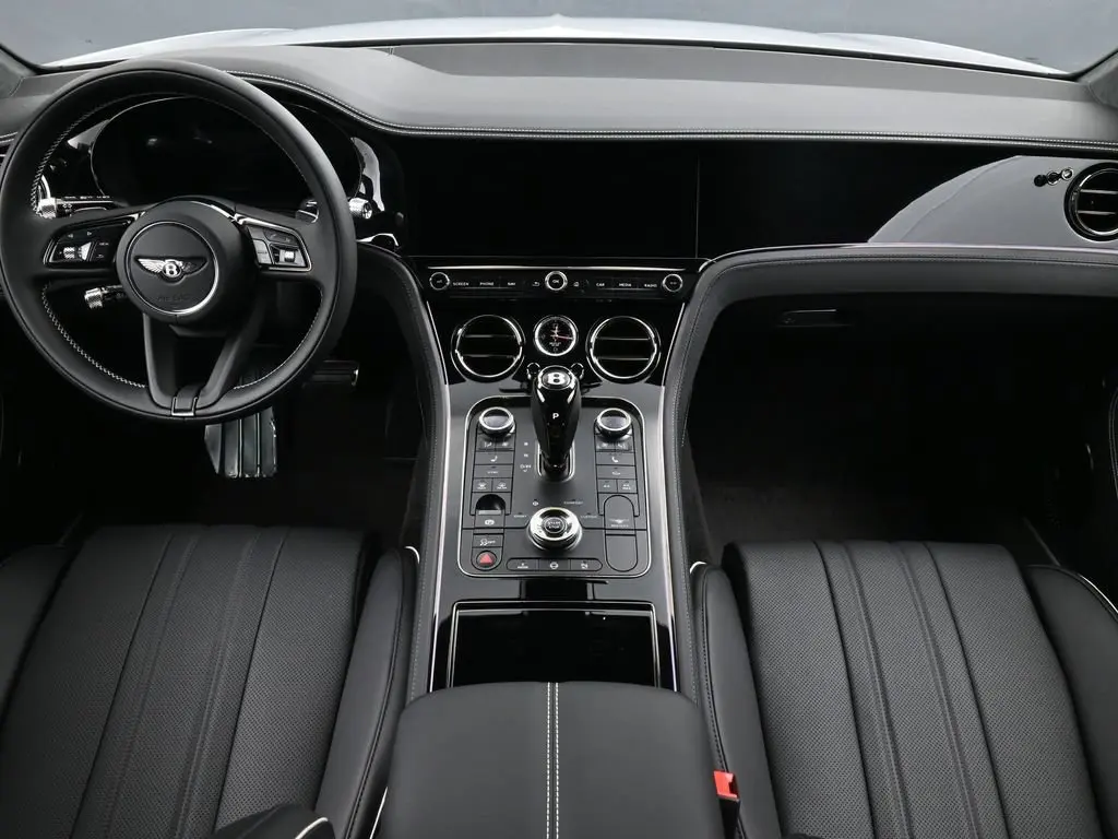 2026 Bentley Continental GT Base photo 4