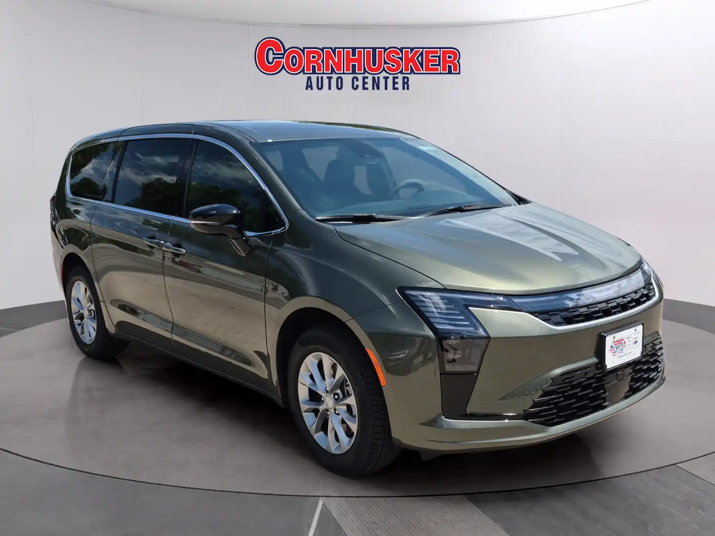 2027 Chrysler Pacifica Select AWD's photo