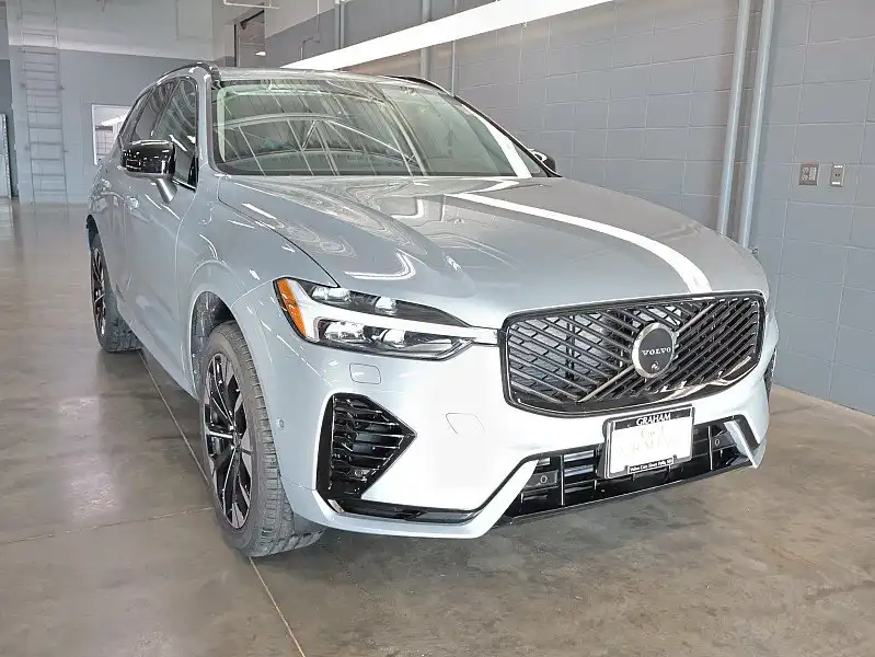 2026 Volvo XC60 T8 Plus Dark AWD's photo