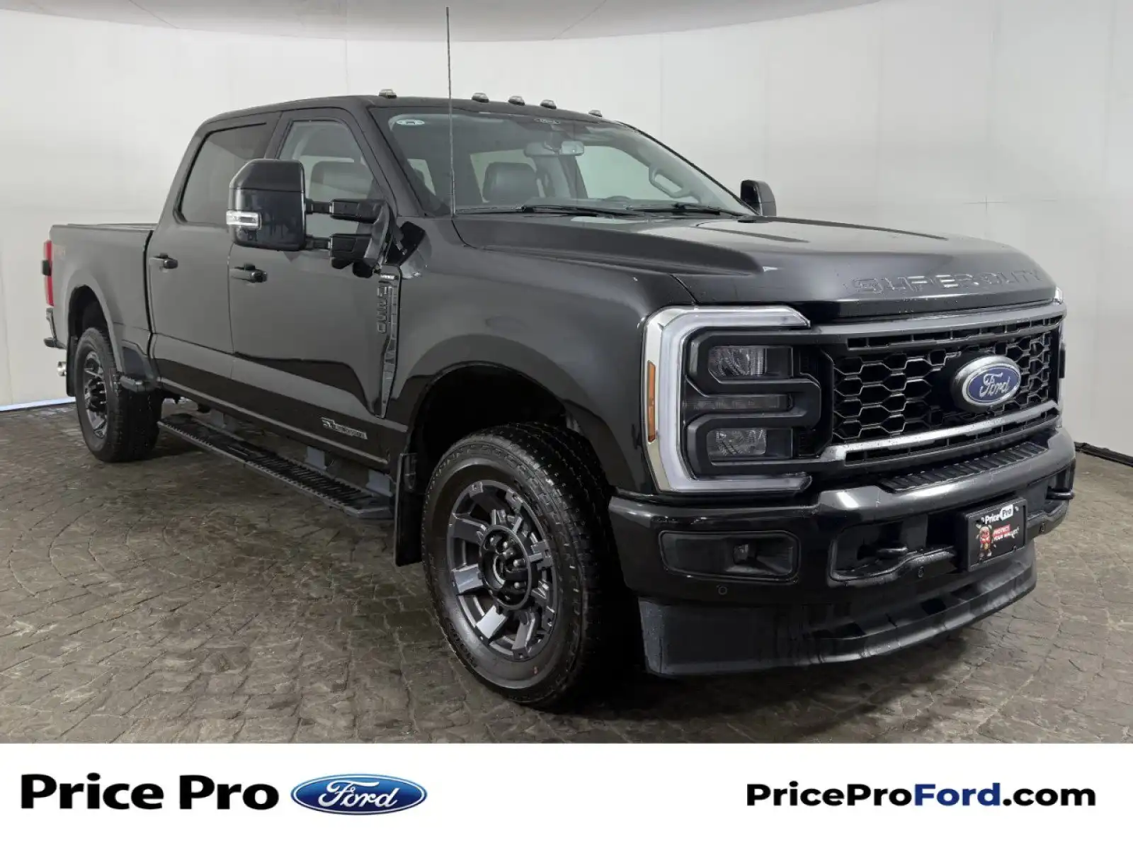 2024 Ford F-250 Lariat 4x4 Crew Cab 160 in's photo