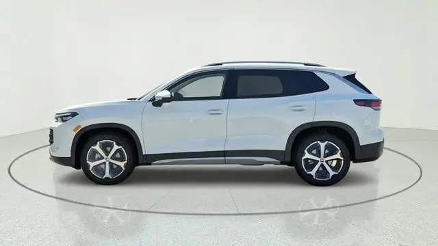 2026 Volkswagen Tiguan 2.0T SE photo 4