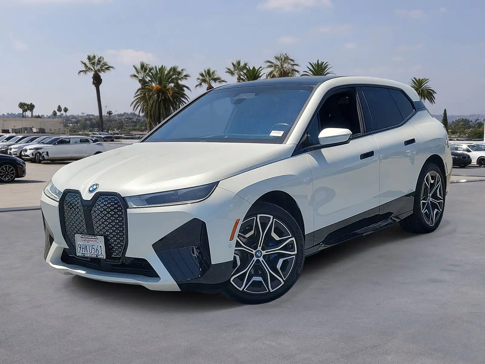 2024 BMW iX xDrive50's photo