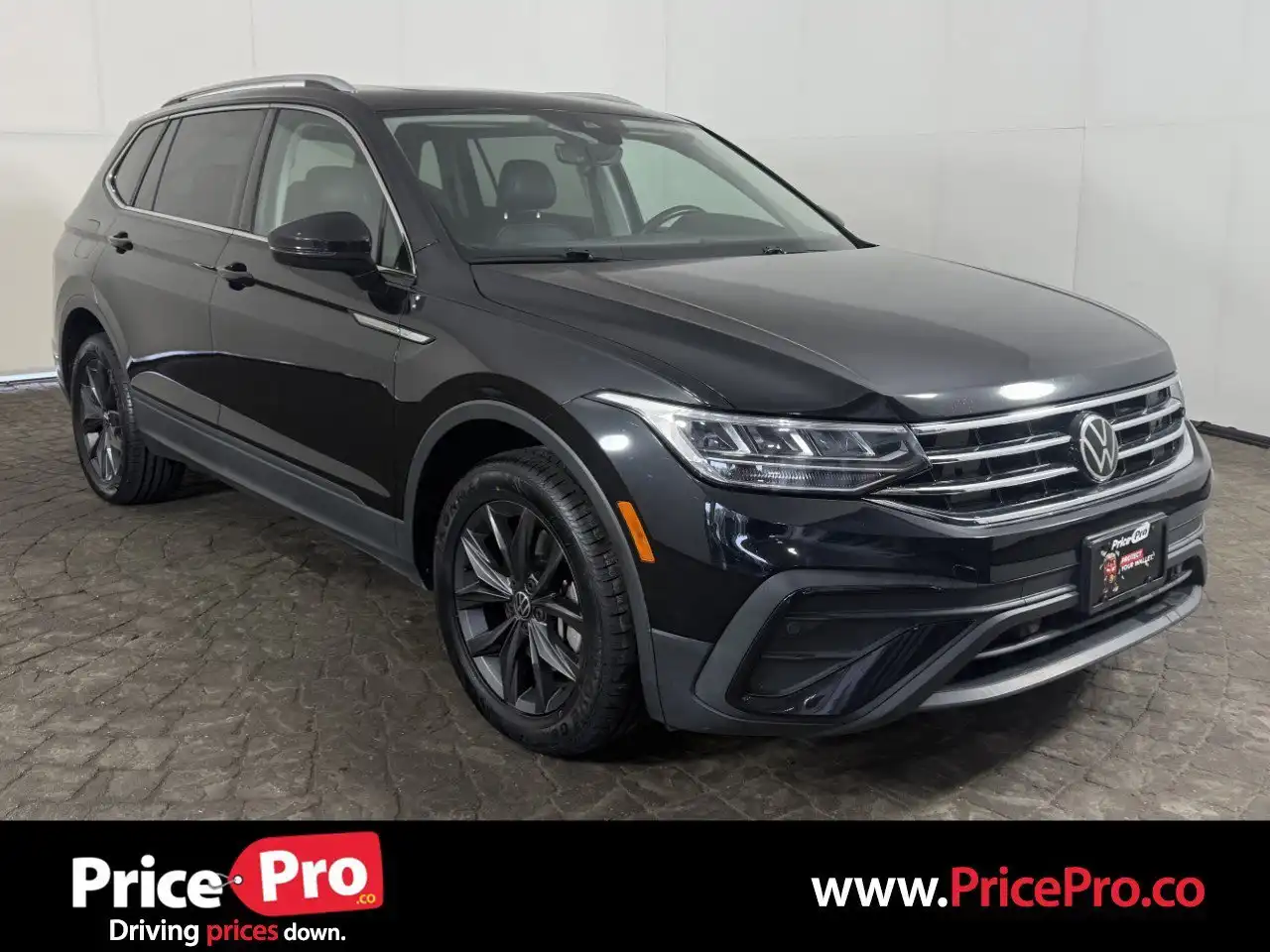 2022 Volkswagen Tiguan 2.0T SE 4Motion's photo