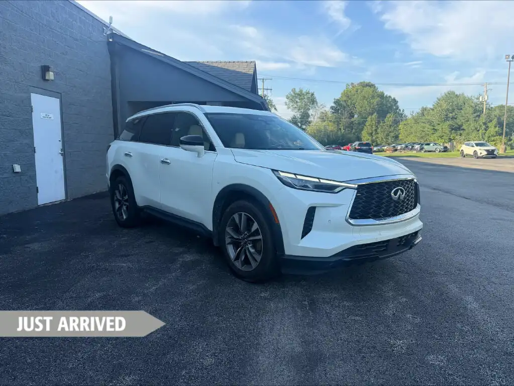 2023 INFINITI QX60 Luxe AWD's photo