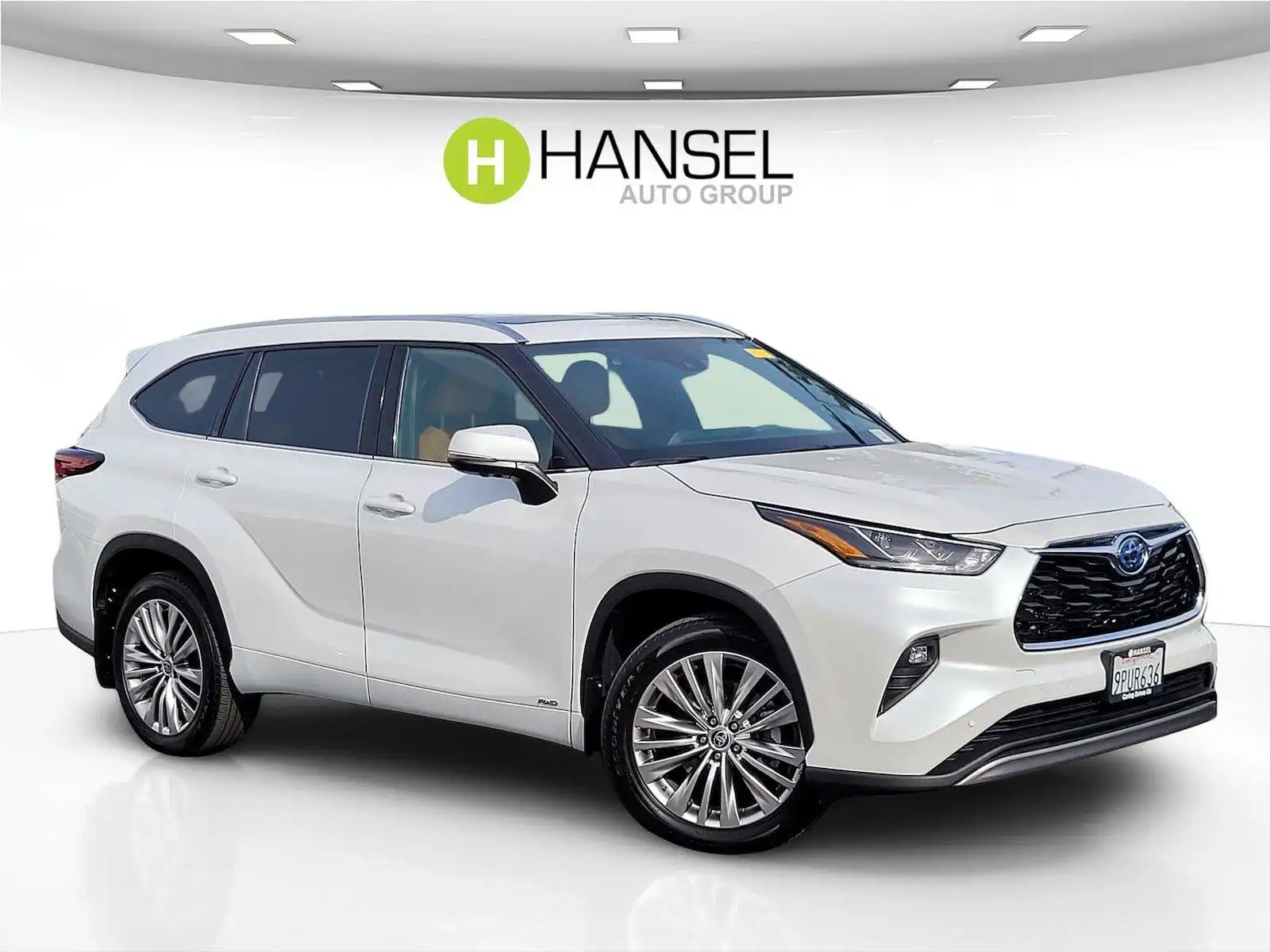 2024 Toyota Highlander Hybrid Platinum AWD's photo