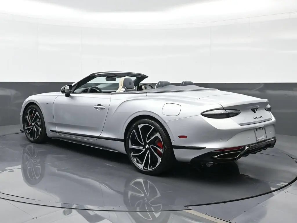 2026 Bentley Continental GT undefined photo 3