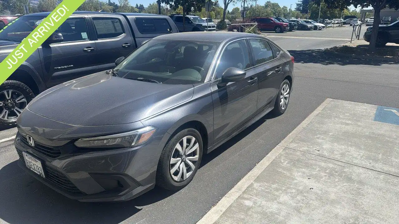 2022 Honda Civic LX CVT's photo