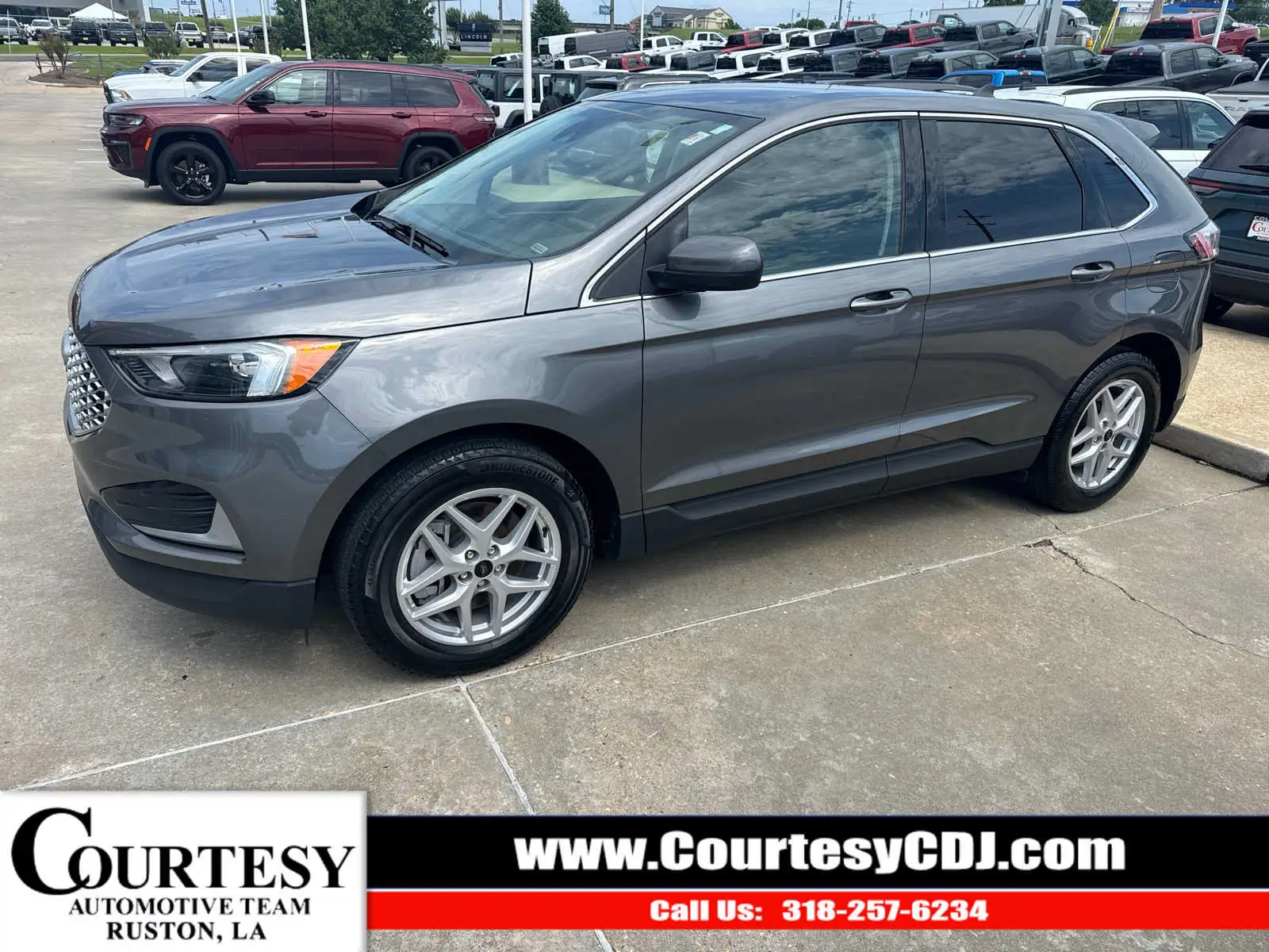 2024 Ford Edge SEL AWD photo 1