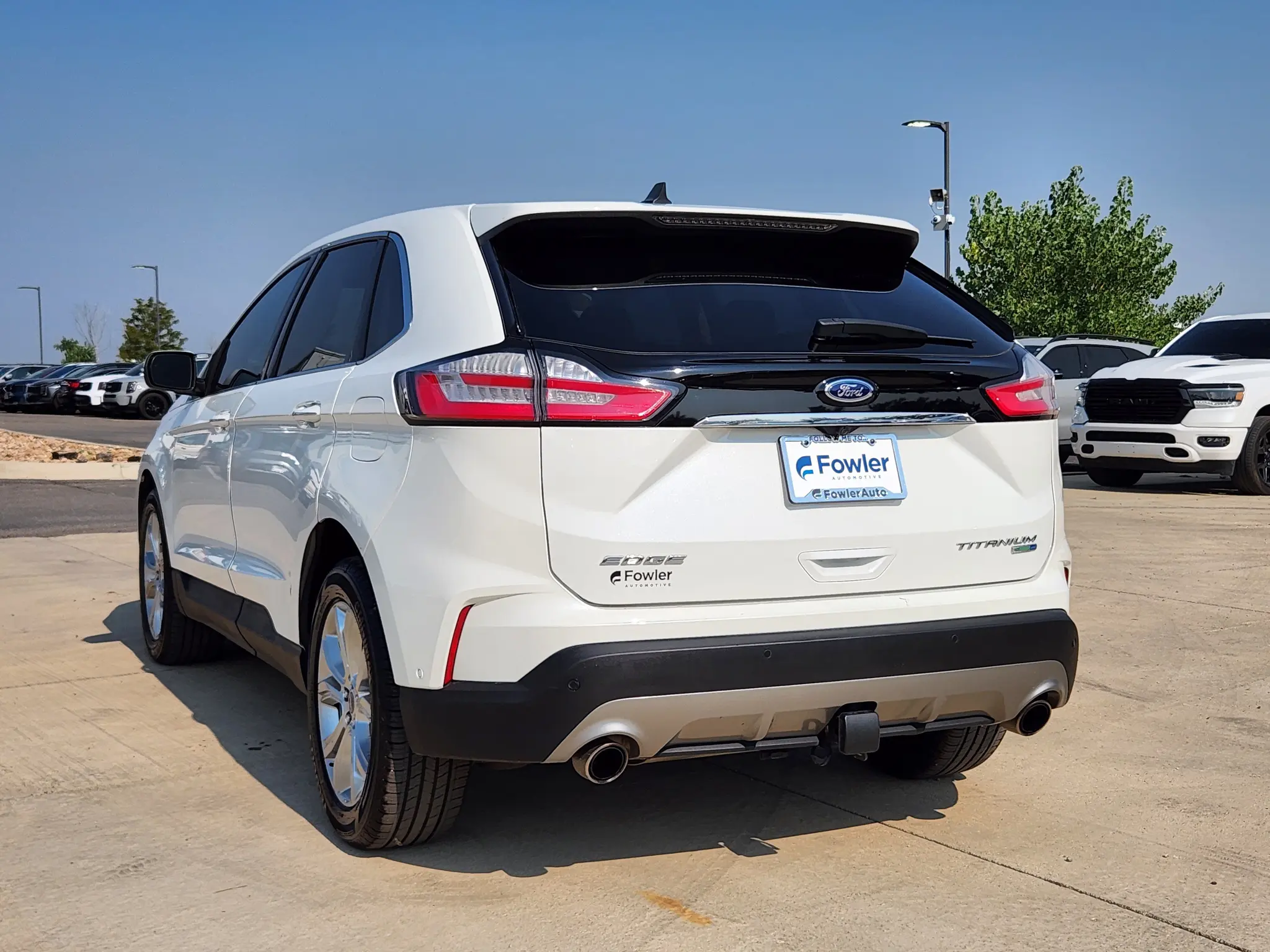 2020 Ford Edge Titanium AWD photo 5