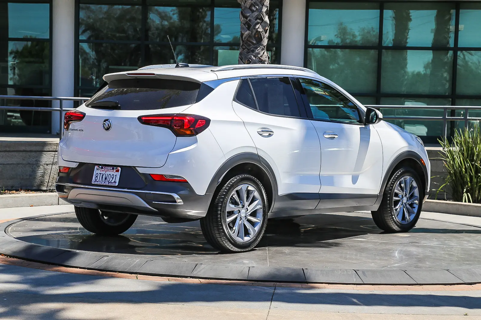 2020 Buick Encore GX Essence AWD photo 5