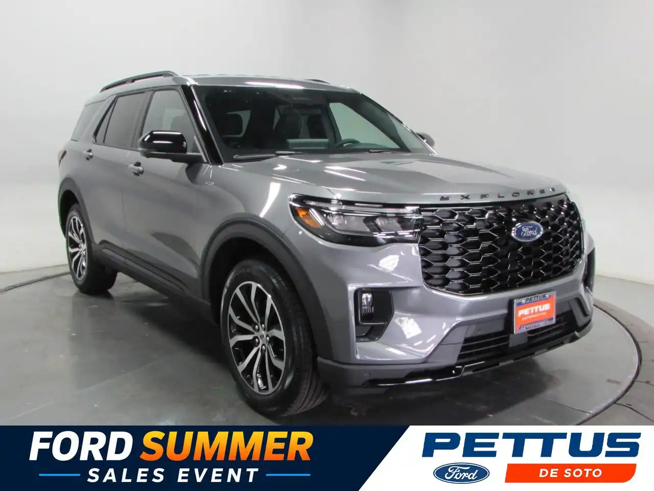 2026 Ford Explorer ST-Line 4WD's photo