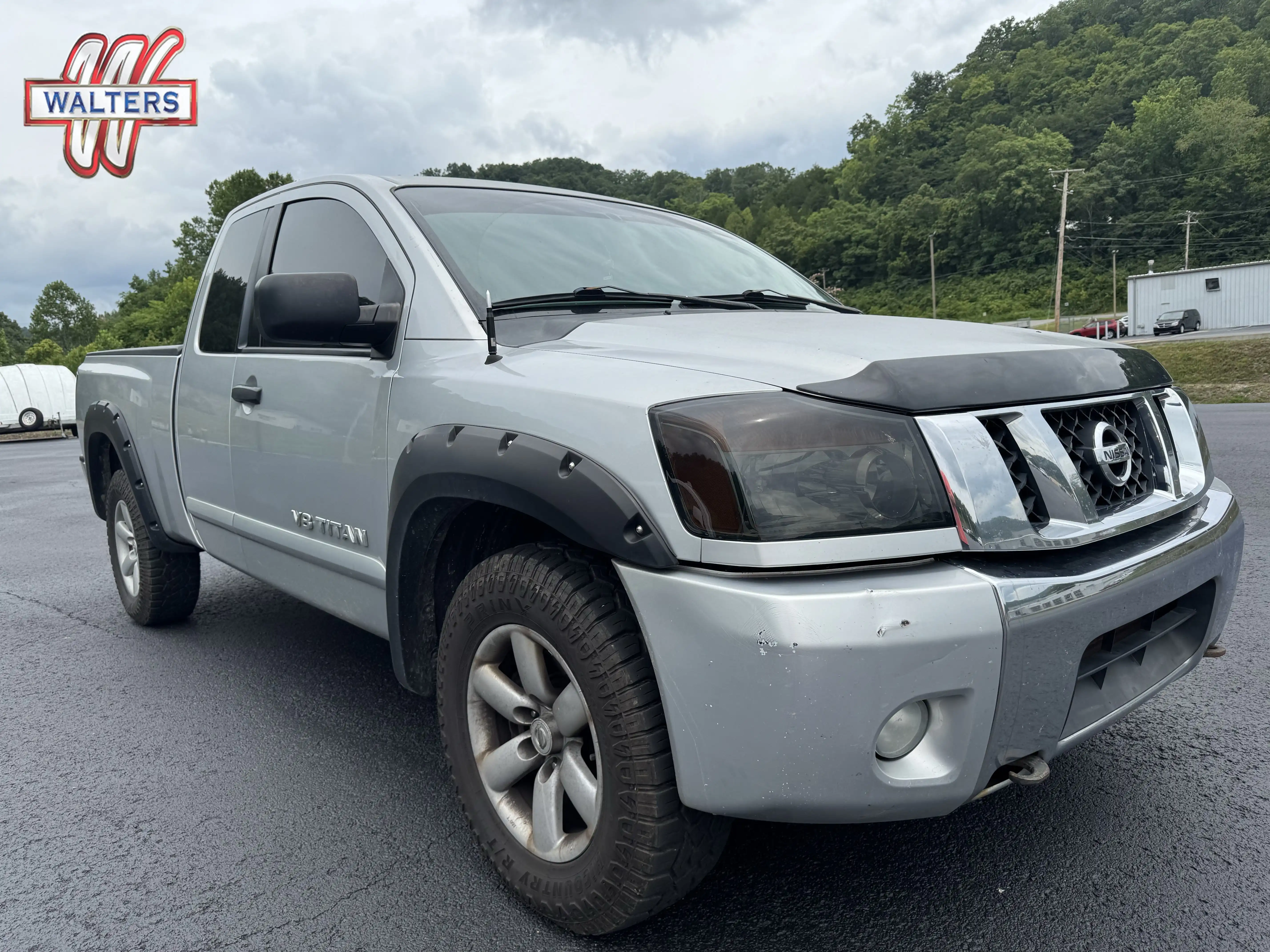 2010 Nissan Titan SE 4X4 King Cab SWB's photo