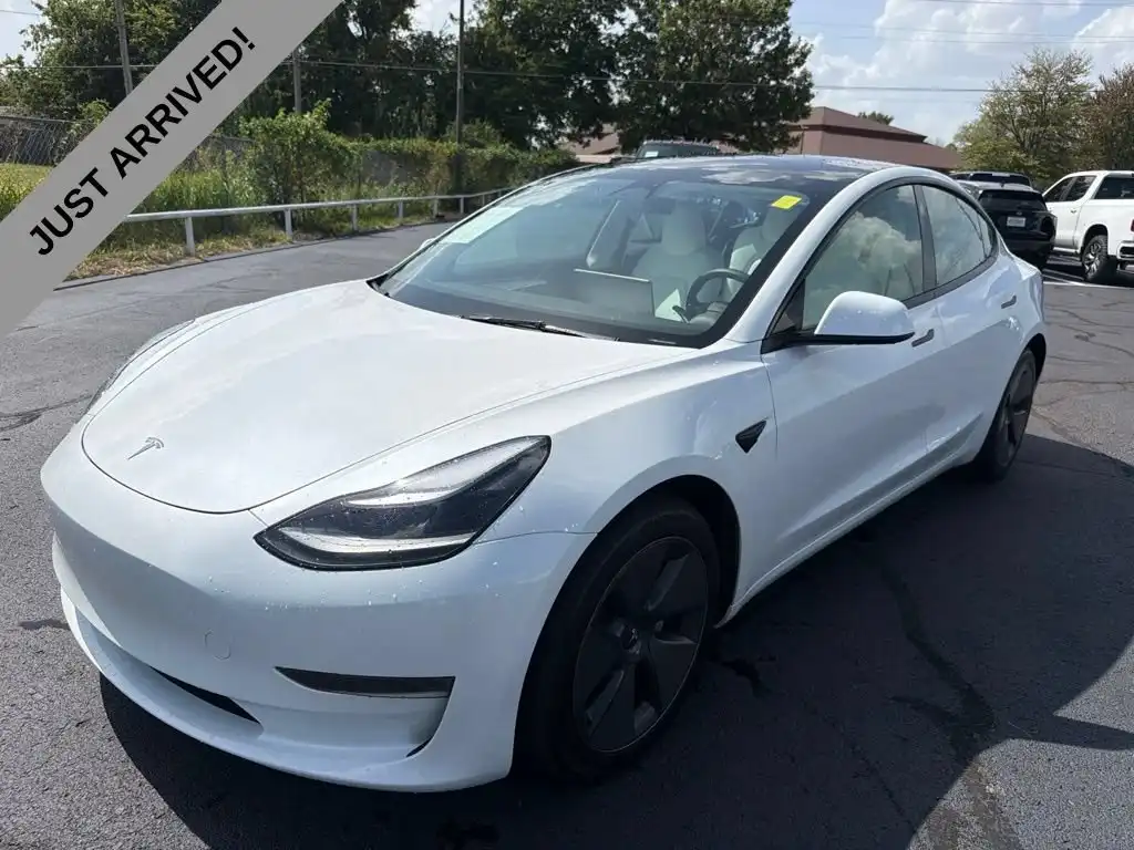 2023 Tesla Model 3 Base's photo