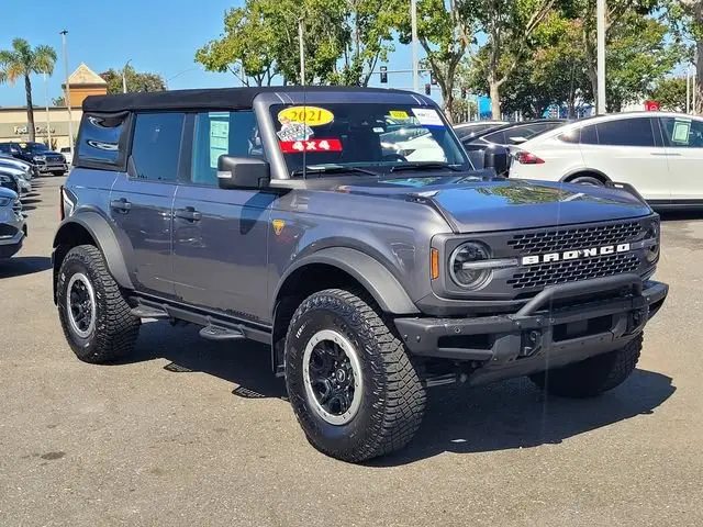 2021 Ford Bronco Badlands 4x4 photo 3