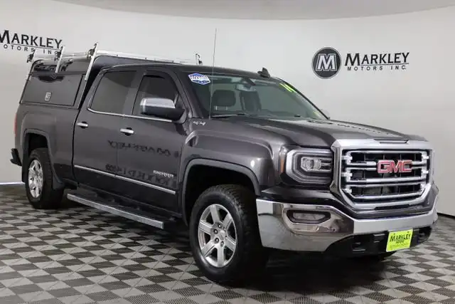 2016 GMC Sierra SLT 4WD Crew Cab Standard Box's photo