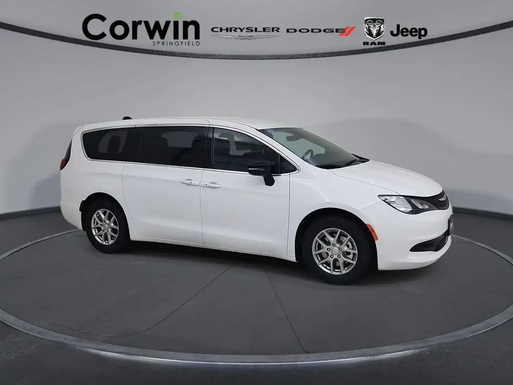 2027 Chrysler Voyager LX's photo