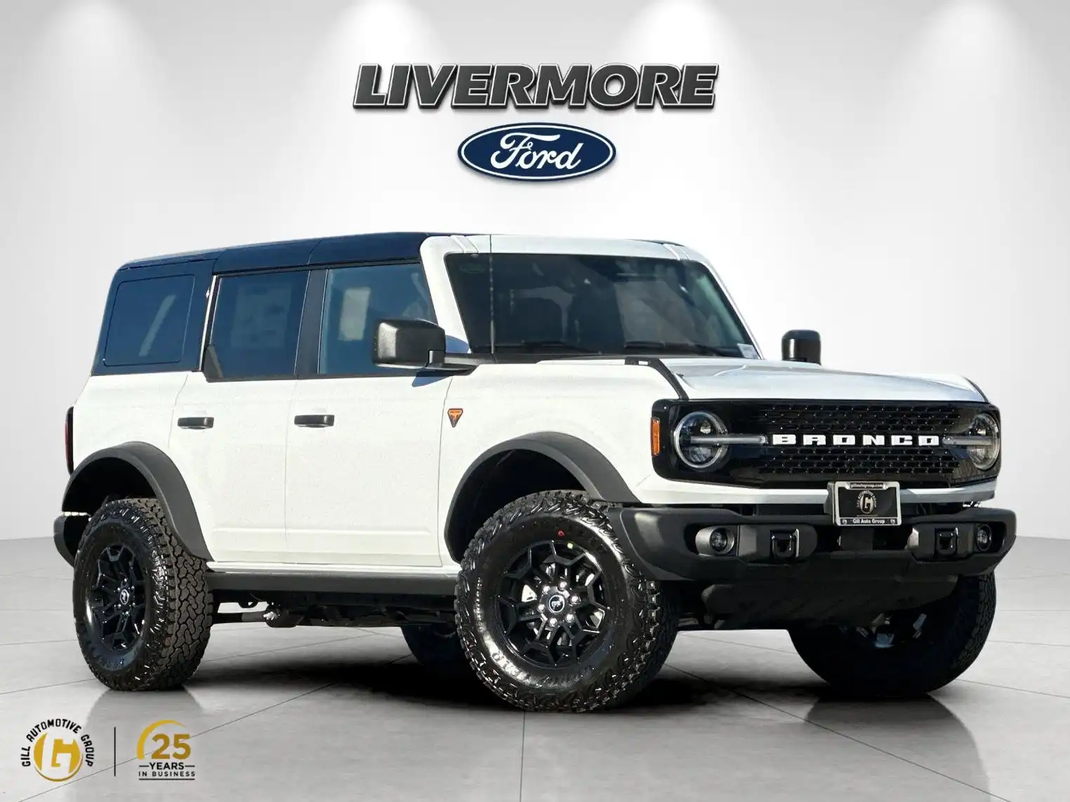 2026 Ford Bronco Badlands 4WD's photo