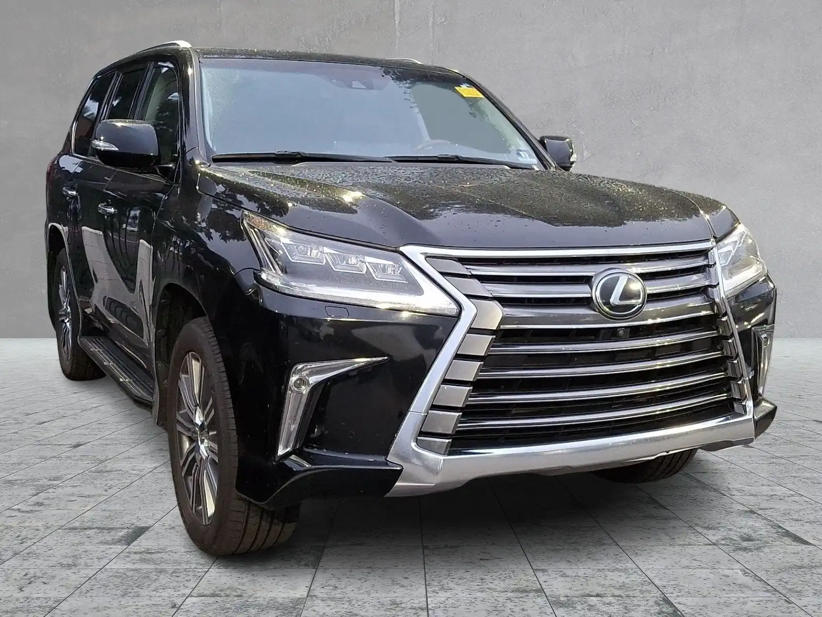2017 Lexus LX 600 570's photo