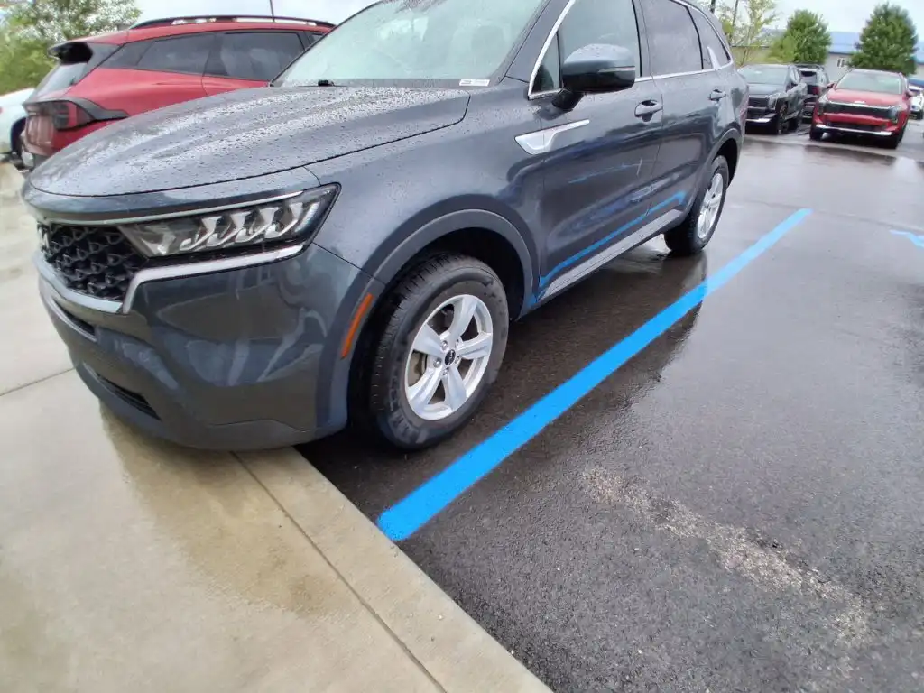 2023 Kia Sorento LX 4WD Auto's photo