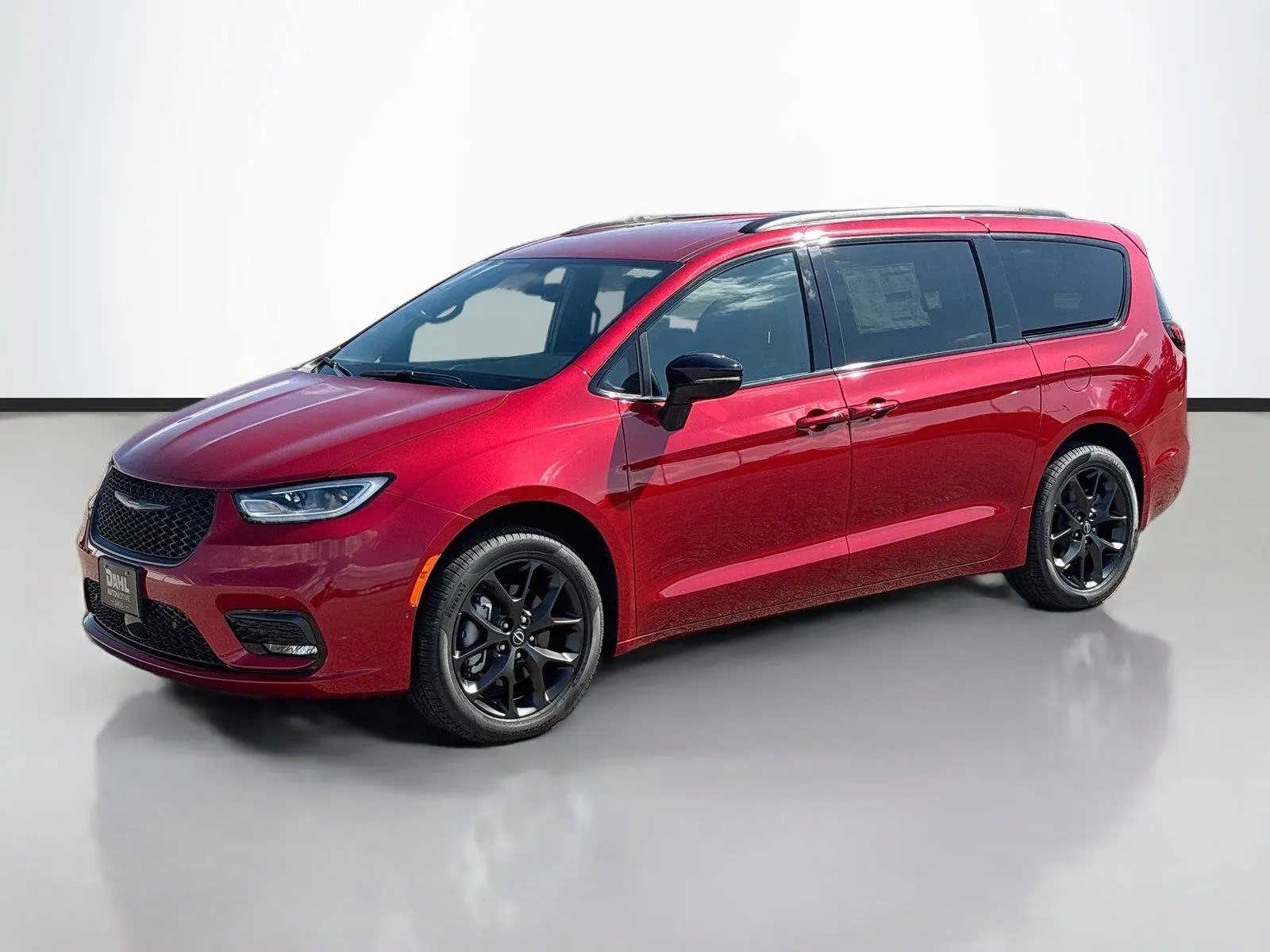 2026 Chrysler Pacifica Select AWD photo 4