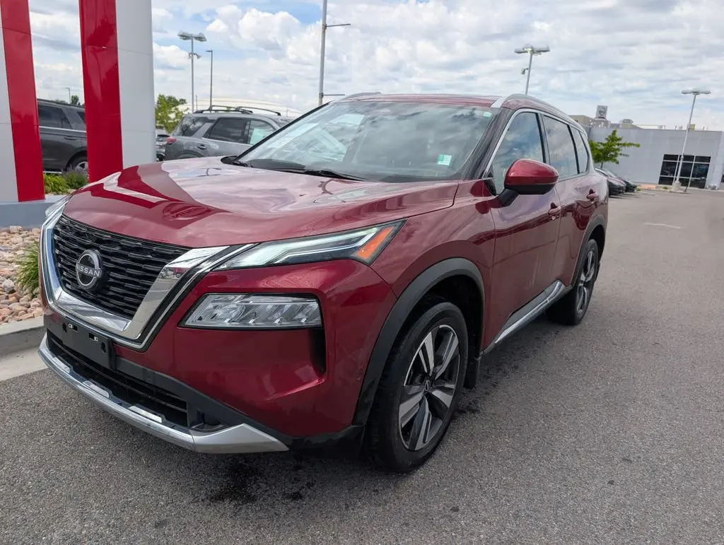 2023 Nissan Rogue Platinum AWD photo 3