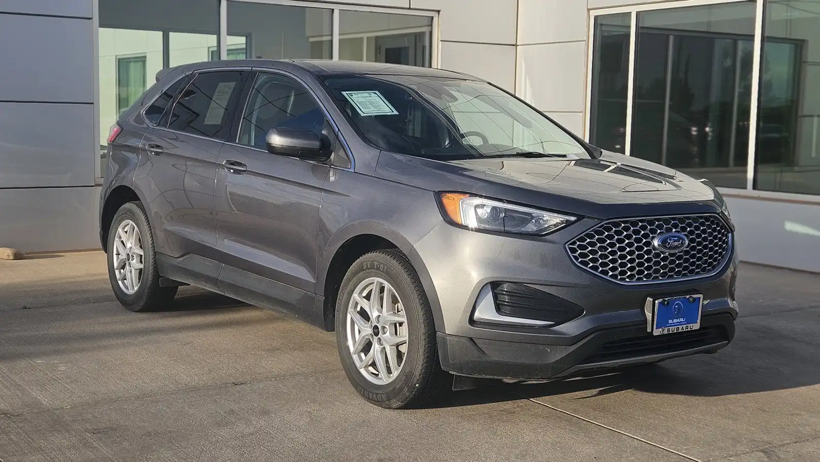2024 Ford Edge SEL AWD's photo