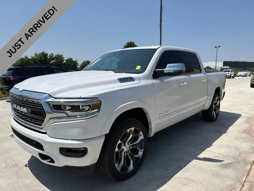 2023 RAM 1500 Limited 4x4 Crew Cab 5'7's photo