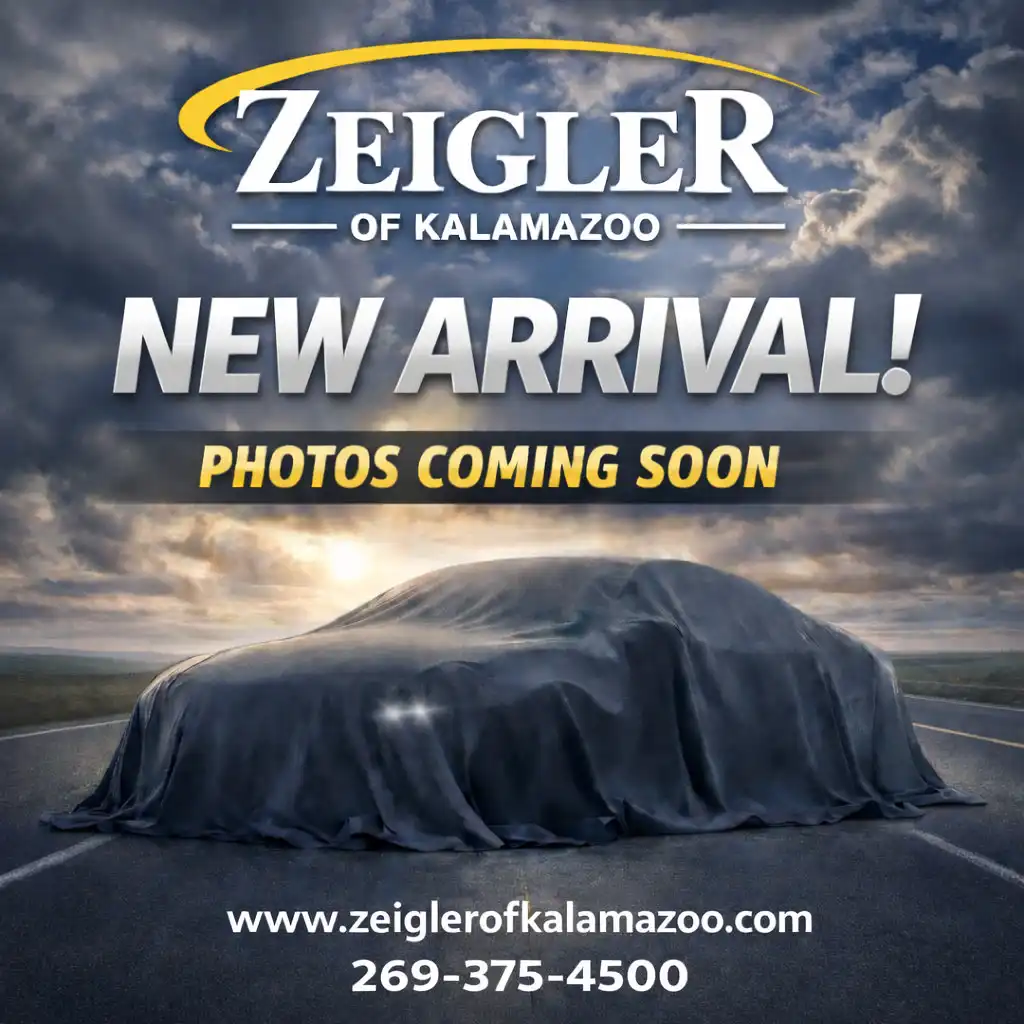 2016 RAM 1500 SLT Quad Cab 4x4 6'4" Box's photo