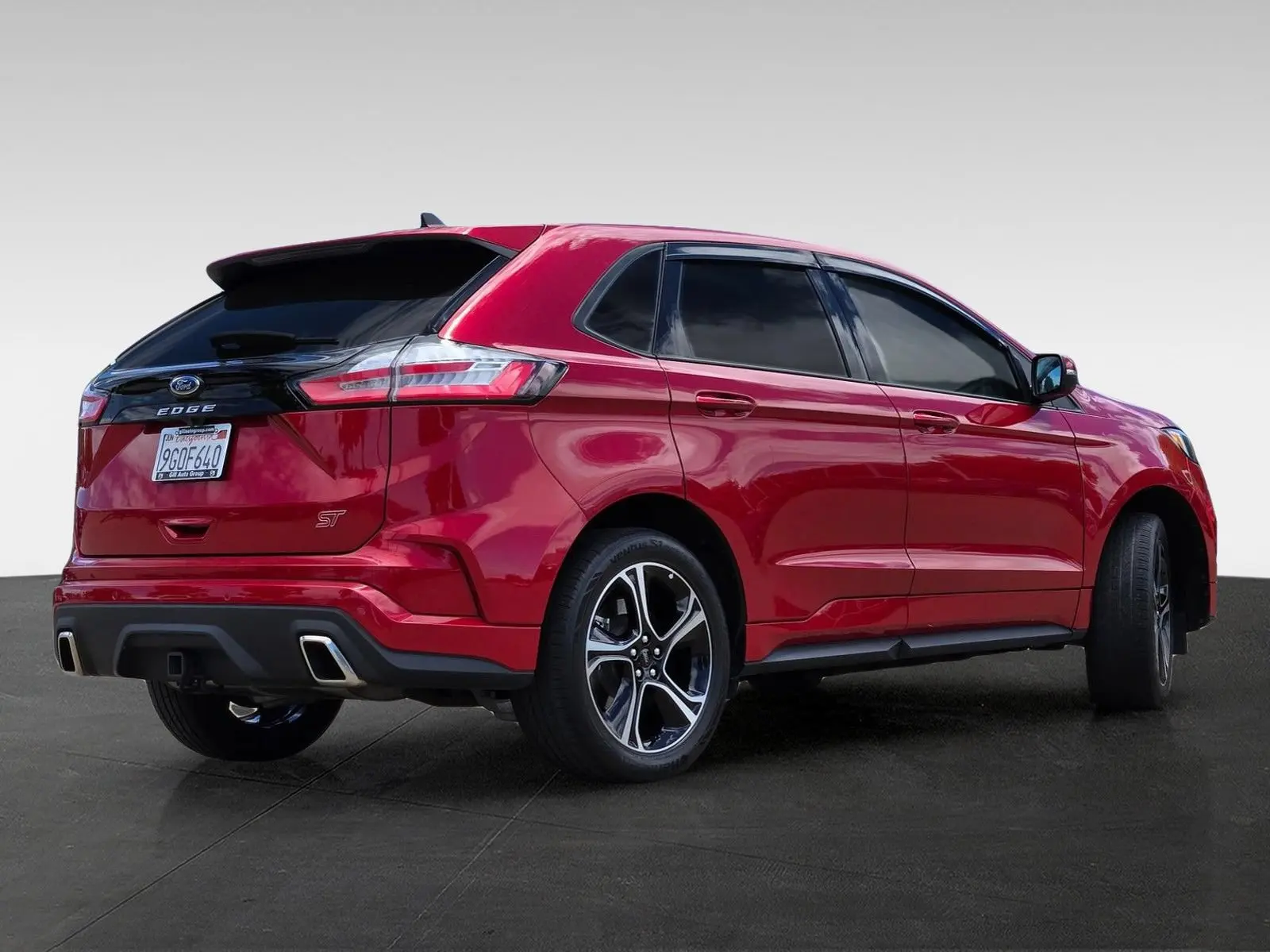 2023 Ford Edge ST AWD photo 4