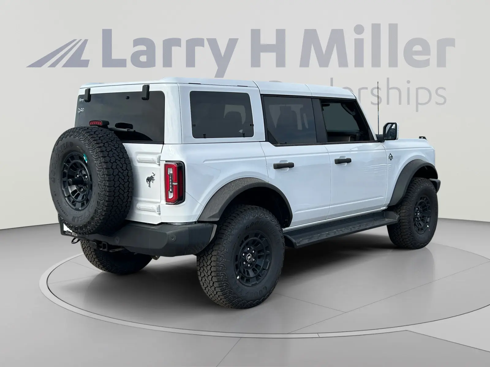 2026 Ford Bronco Outer Banks 4WD photo 5