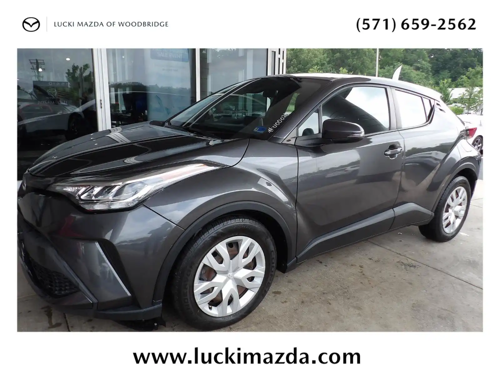 2021 Toyota C-HR LE's photo