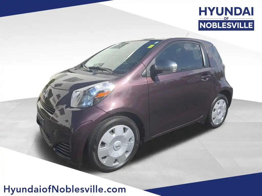 2013 Scion iQ 1.3 CVT's photo