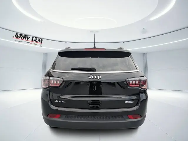 2023 Jeep Compass Latitude 4X4 photo 4