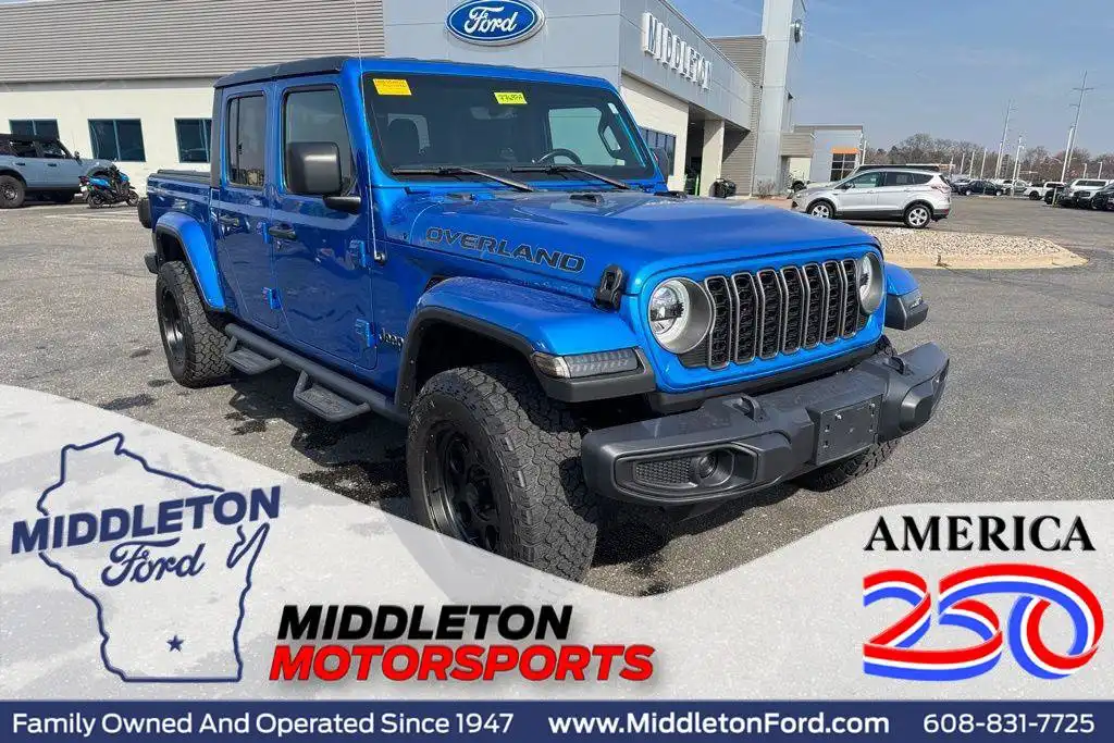 2022 Jeep Gladiator Overland's photo