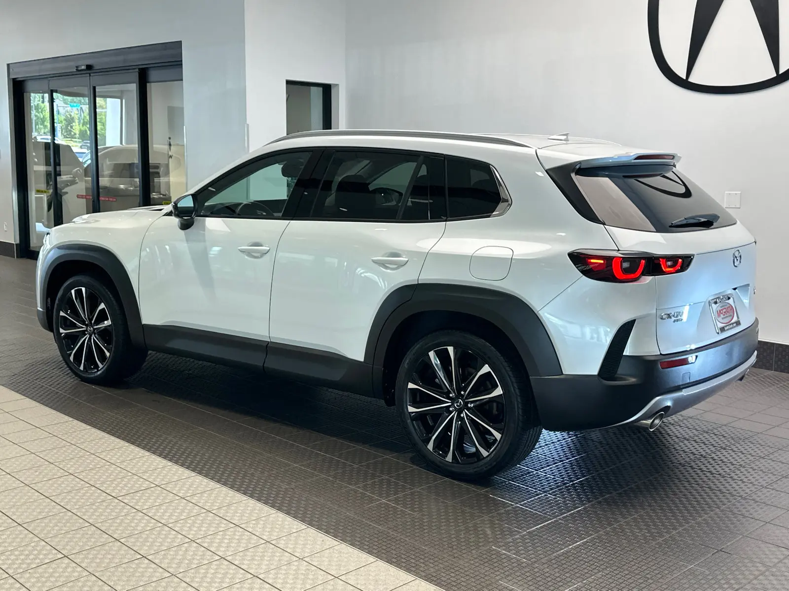2024 Mazda CX-50 2.5 TURBO PREMIUM photo 3