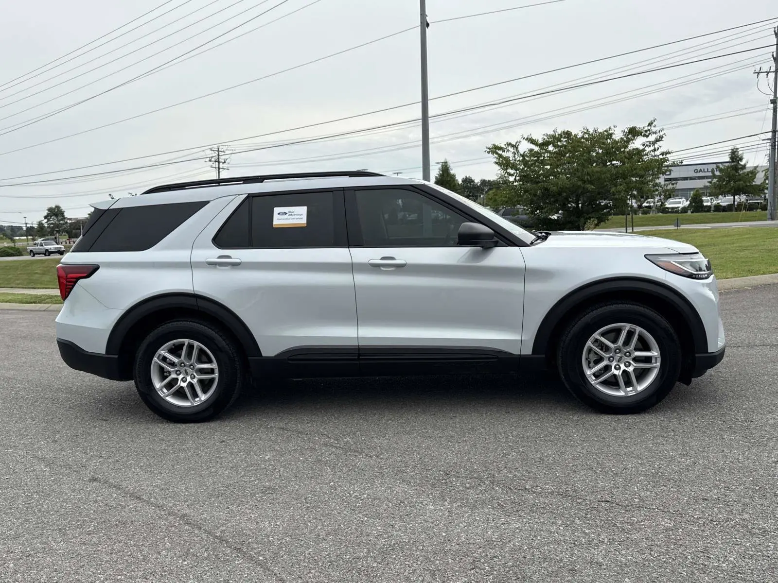 2026 Ford Explorer Active w/100A Pkg photo 4