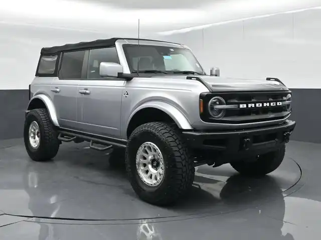 2021 Ford Bronco Outer Banks 4WD Advanced's photo