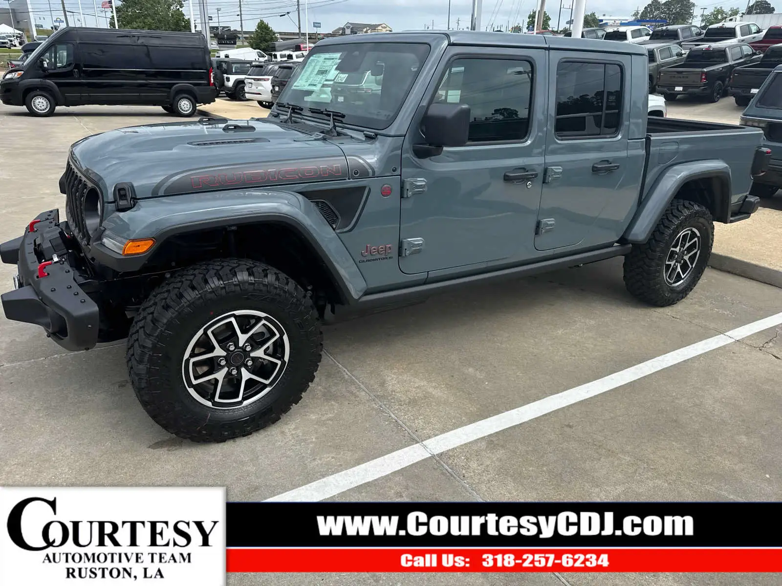 2026 Jeep Gladiator Shadow Ops Auto photo 1