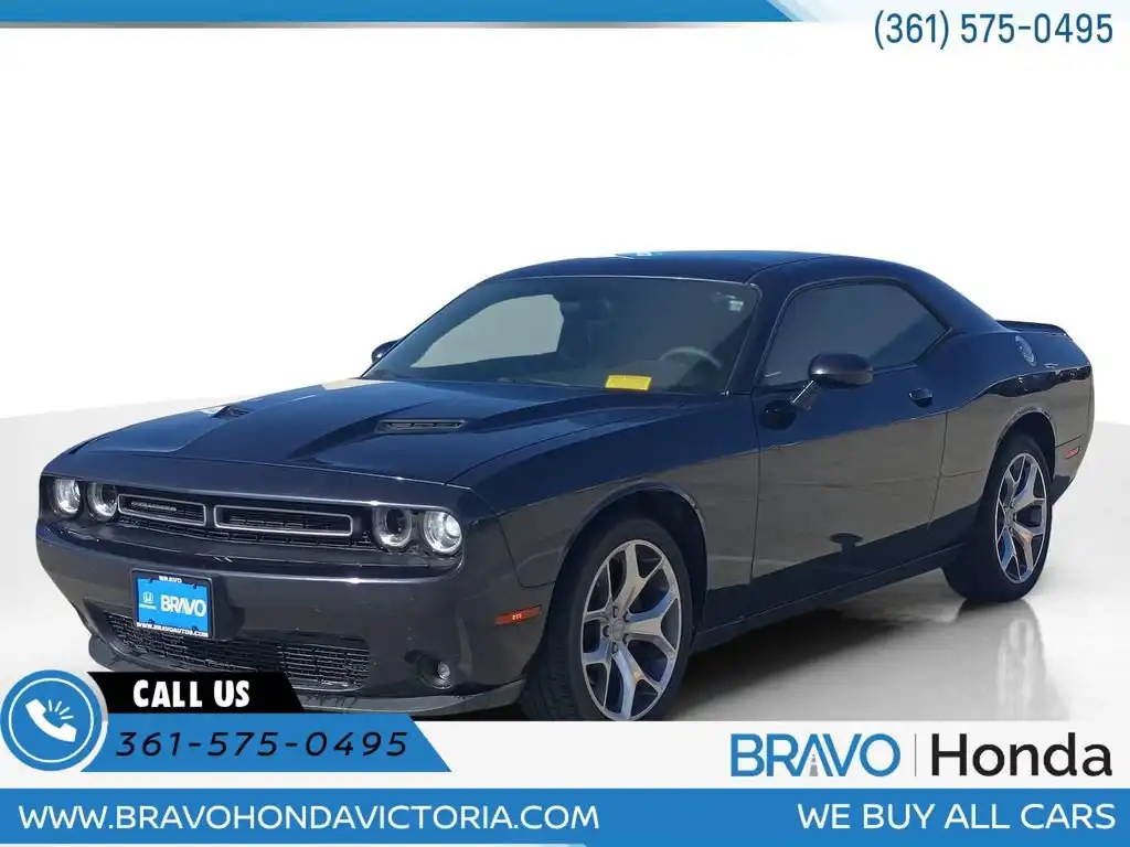 2016 Dodge Challenger SXT Plus's photo