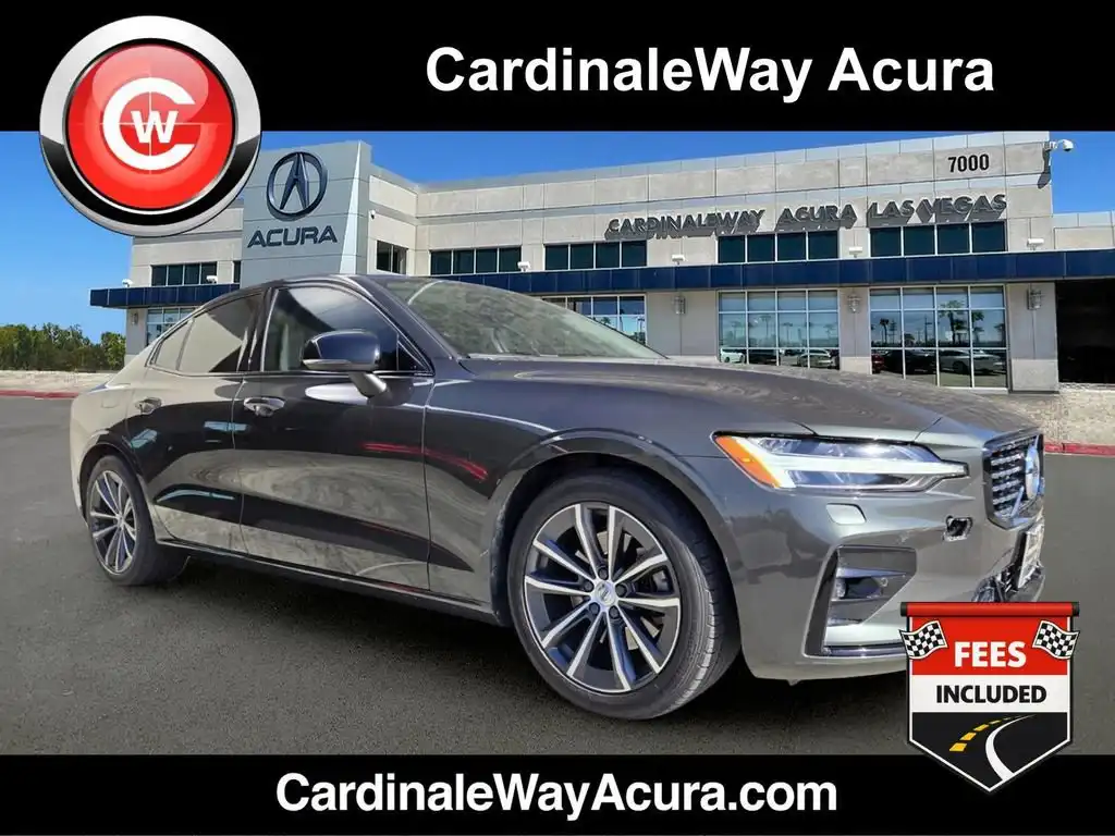 2022 Volvo S60 B5 Black Edition Momentum's photo