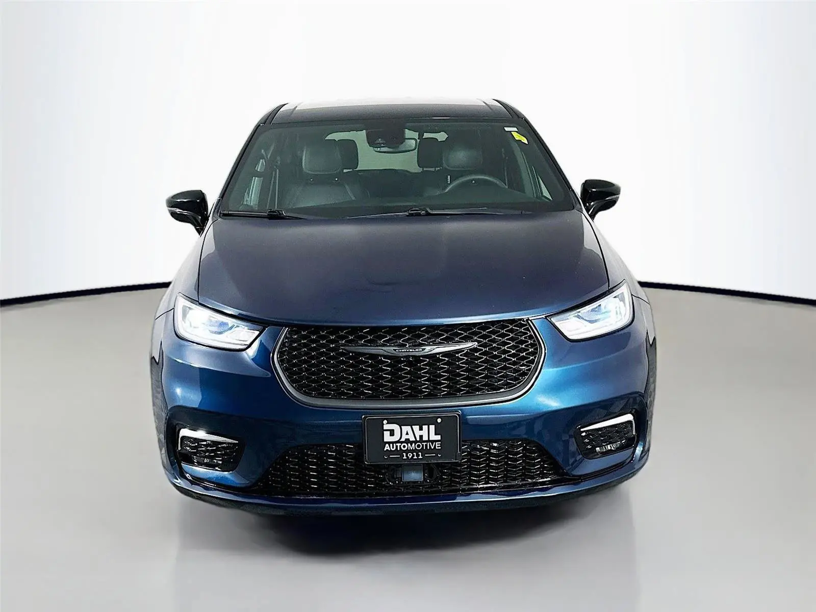2025 Chrysler Pacifica Select photo 3