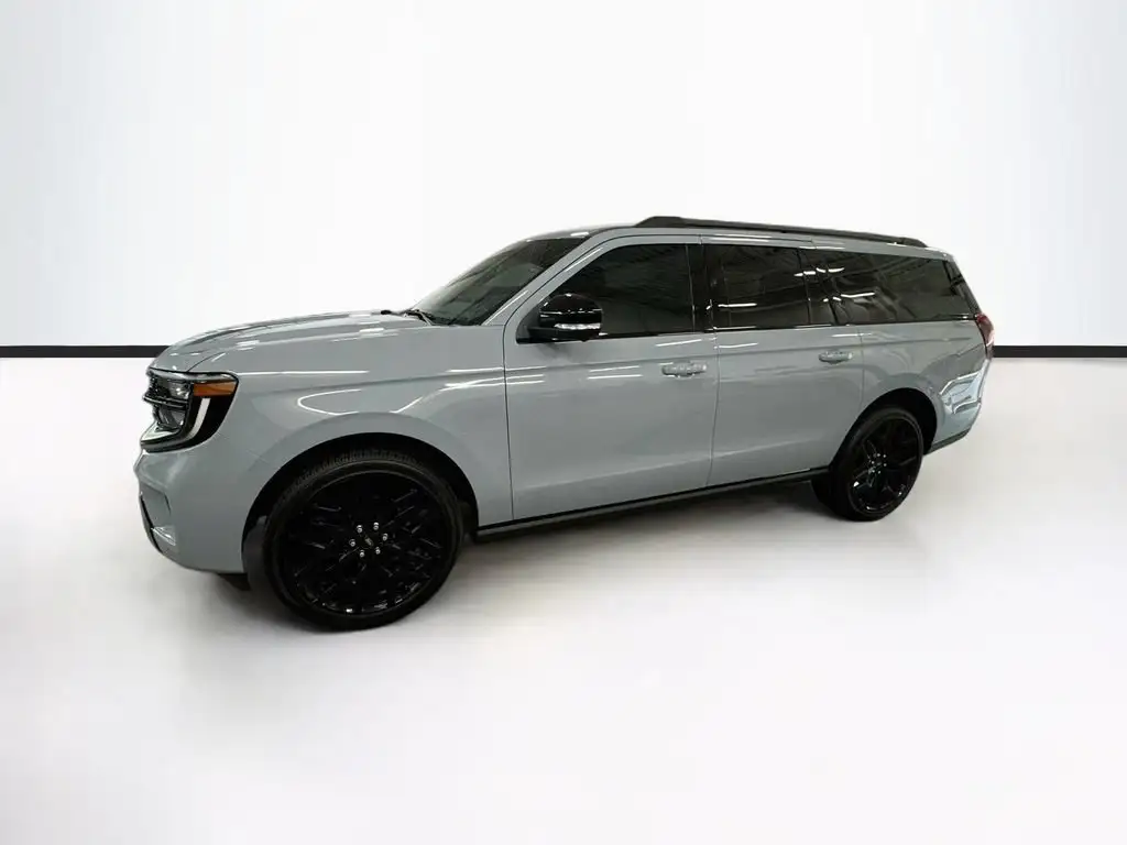 2026 Ford Expedition Platinum 4WD MAX's photo
