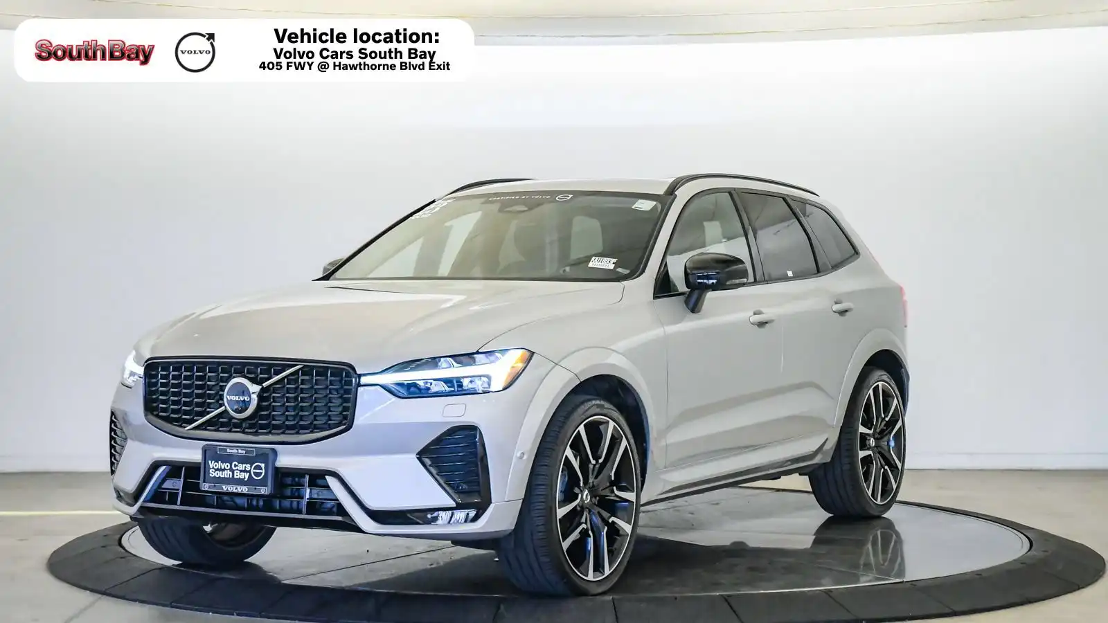 2023 Volvo XC60 B5 Ultimate Dark Theme AWD's photo