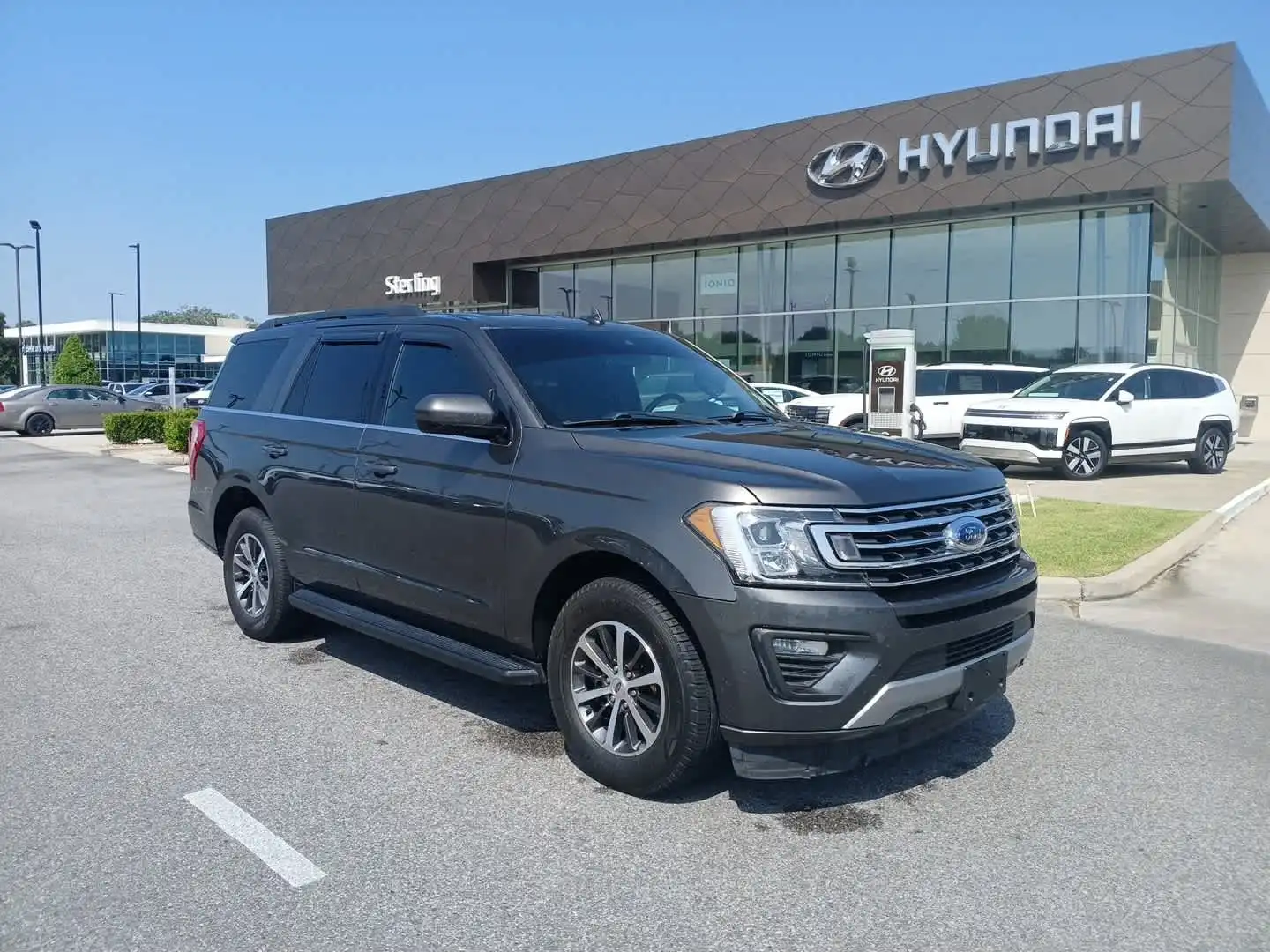 2020 Ford Expedition XLT's photo