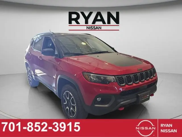 2025 Jeep Compass Trailhawk 4X4 photo 3
