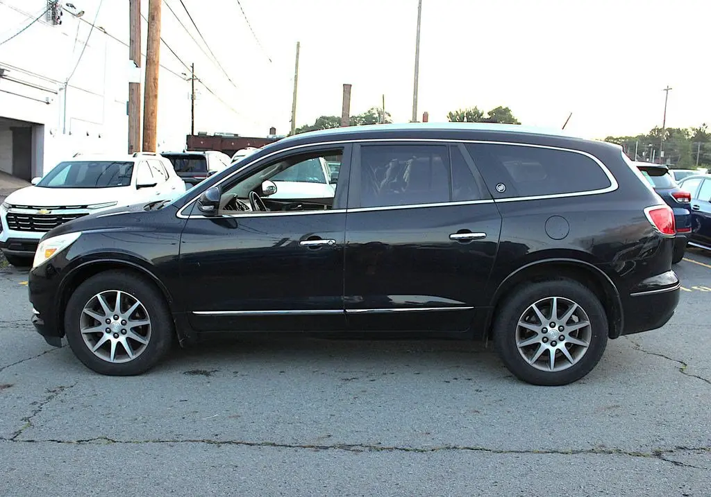 2016 Buick Enclave Leather AWD photo 3