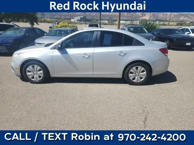 2016 Chevrolet Cruze LS Auto's photo